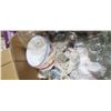 Image 21 : LARGE LOT OF GLASSWARE