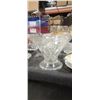 Image 2 : LARGE LOT OF GLASSWARE