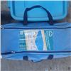 Image 2 : QUEEN SIZE PORTABLE PORTABLE BED WITH CARRYING CASE