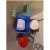 Image 1 : LOT OF EMPTY CONTAINERS AND BUCKETS