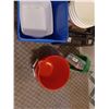 Image 3 : LOT OF EMPTY CONTAINERS AND BUCKETS