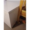 Image 5 : WOODS 14 CU FT CHEST FREEZER, WORKING