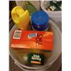 Image 2 : ASSORTED CLEANING ITEMS