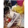 Image 5 : BOX OF LADIES TOILETRIES INCUDING HAIR CARE AND  RAZOR