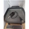 Image 2 : PROCTOR SILEX ELECTRIC FRYING PAN WITH LID AND CORD