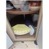 Image 6 : CONTENTS OF 2 LAZY SUSANS AND CABINET UNDER SINK