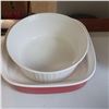 Image 2 : 4 PC PYREX AND ENAMELED BAKING PANS