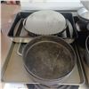 Image 2 : LARGE QTY OF BAKING PANS