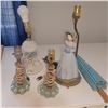 Image 1 : 4 VINTAGE LAMPS AND PAPER UMBRELLA