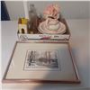 Image 1 : SIGNED SMALL PRINT, BOX OF COLLECTABLES AND WASH BASIN C/W PITCHER