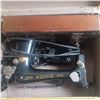 Image 1 : PORTABLE VINTAGE SINGER SEWING MACHINE WITH FOOT SWITCH AND CASE