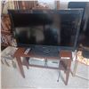 Image 1 : EMERSON 14 INCH TV C/W STAND AND VHS/ DVD PLAYER
