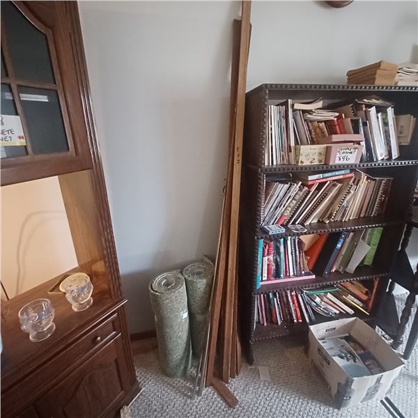 2 ROLLS OF UNDERLAY AND WOOD TRIM