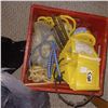 Image 1 : CRATE WITH ROPES, WHEEL CHOCKS, BUNGIES ECT