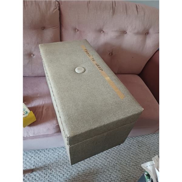 ASSORTED GLASSWARE IN WOOD BOX