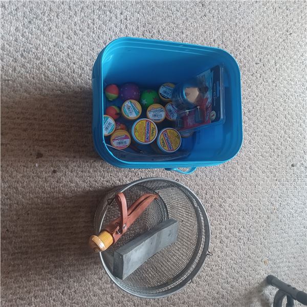 CONTAINER WITH BAIT, MINNO TRAP, RAPALA KNIFE AND STONE PLUS NEW SOUTH BEND REEL