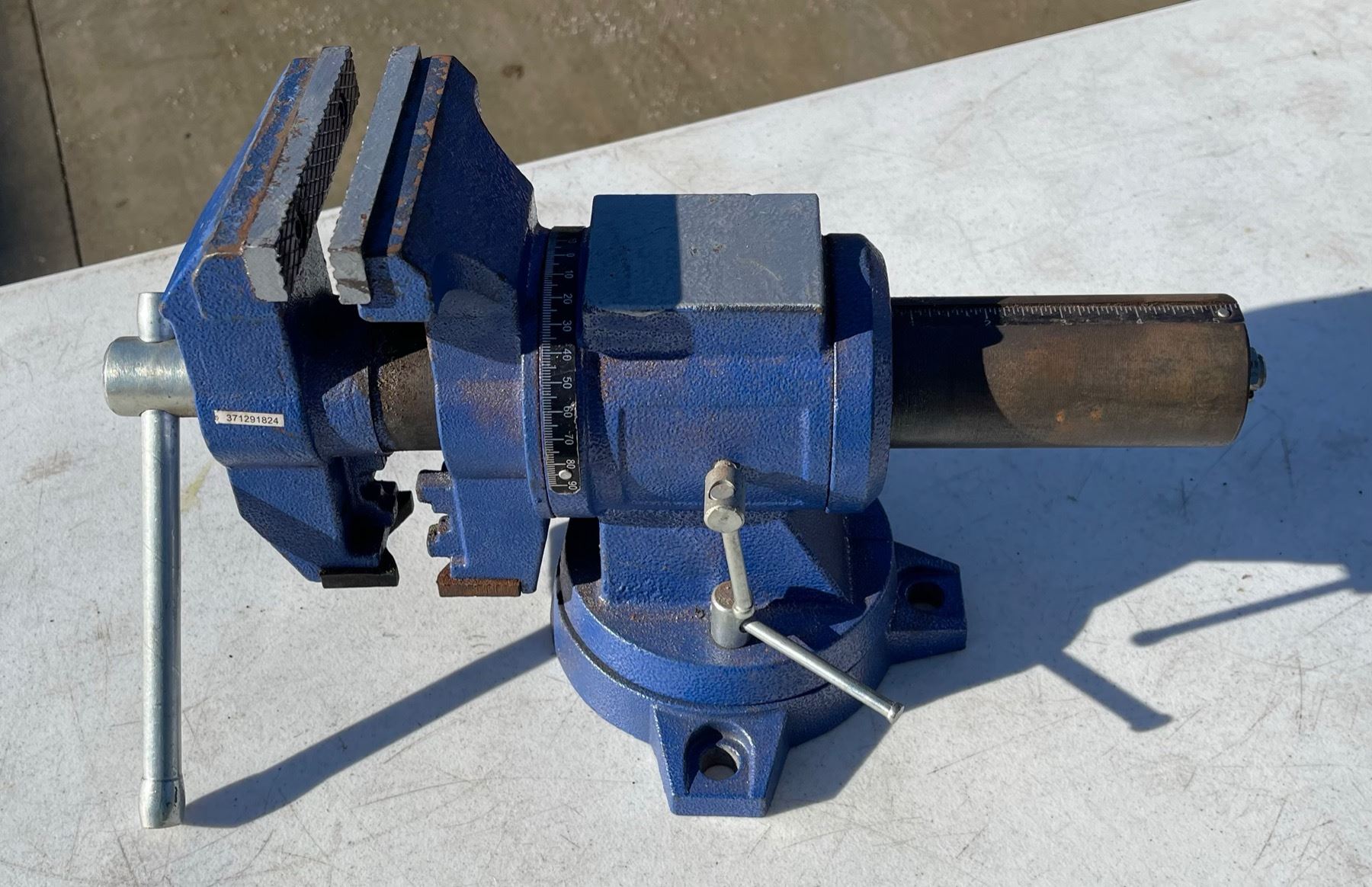 CENTRAL FORGE BENCH VISE