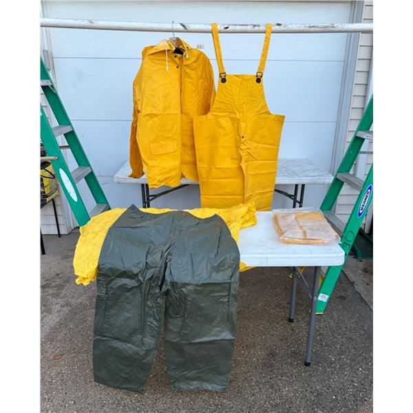 PVC/POLYESTER WET WEATHER GEAR AND TINGLEY BOOTS