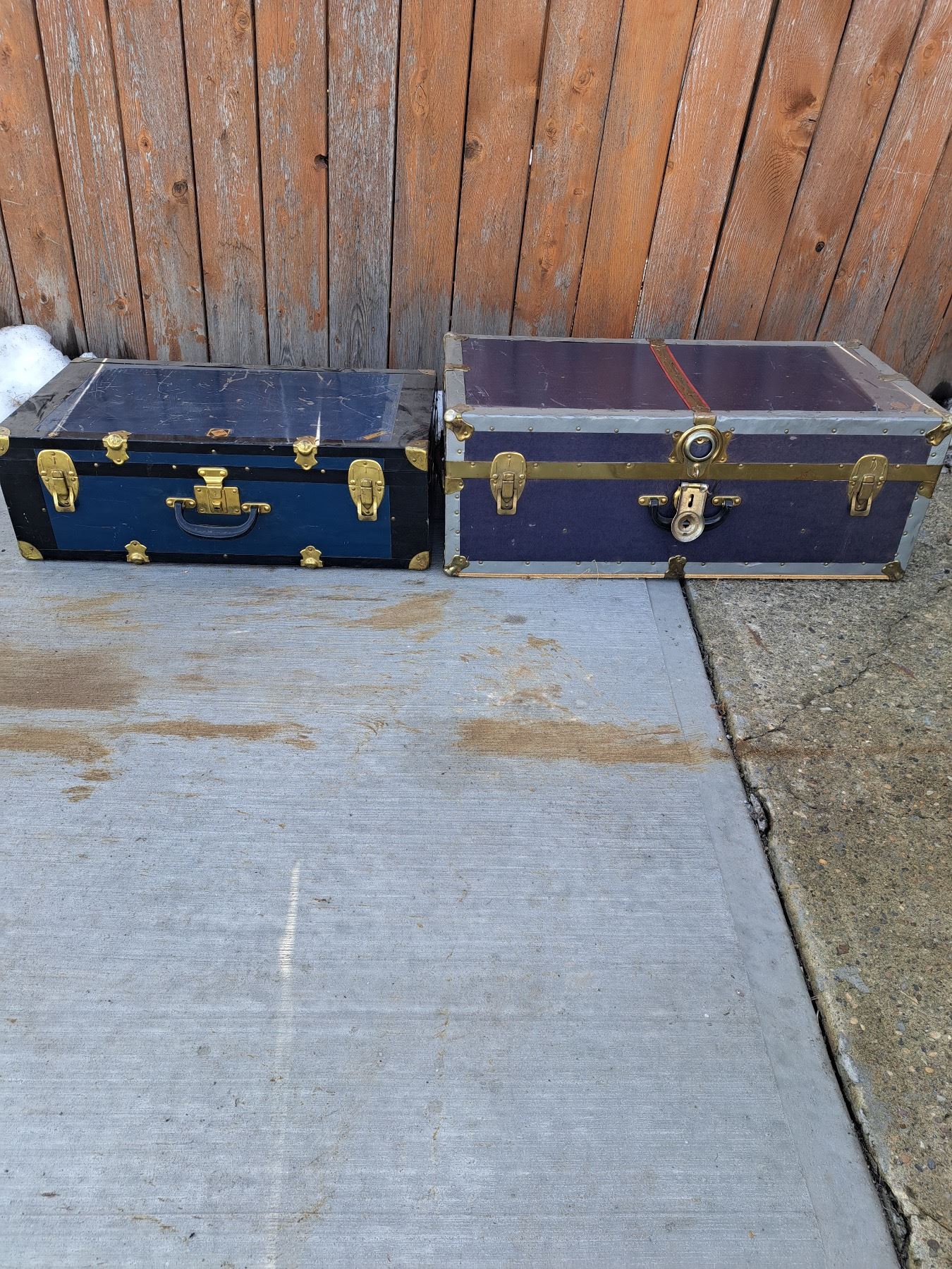 2 Vintage Trunks - Sunrise Estate Services Ltd