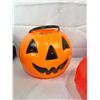 Image 2 : Halloween Candy Buckets (set of 3)