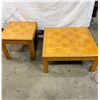 Image 1 : 2 Wooden Tables