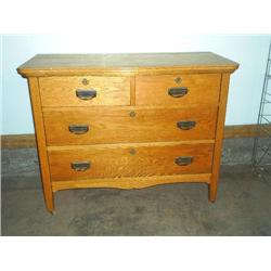 Oak 4 drawer dresser