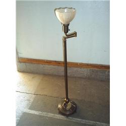 Swinging bridge lamp