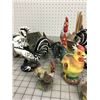 Image 2 : LOT OF ROOSTER FIGURINES AND TABLE RUNNER