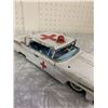 Image 5 : VINTAGE BANDAI LINCOLN CONTINENTAL TIN TOY FRICTION CAR AMBULANCE