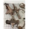 Image 4 : LOT OF OLD LEG HOLD TRAPS