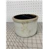 Image 2 : ANTIQUE 1/2 GALLON CROCK NO CRACKS ONE CHIP