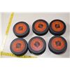 Image 2 : 6 NHL hockey pucks