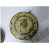 Image 4 : 2 vintage tape measures