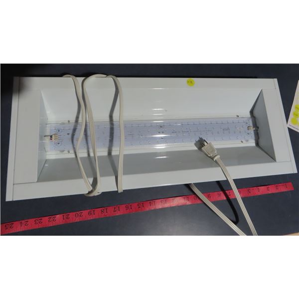 X ray view box Intertek 4000310, electric 23  by 9 