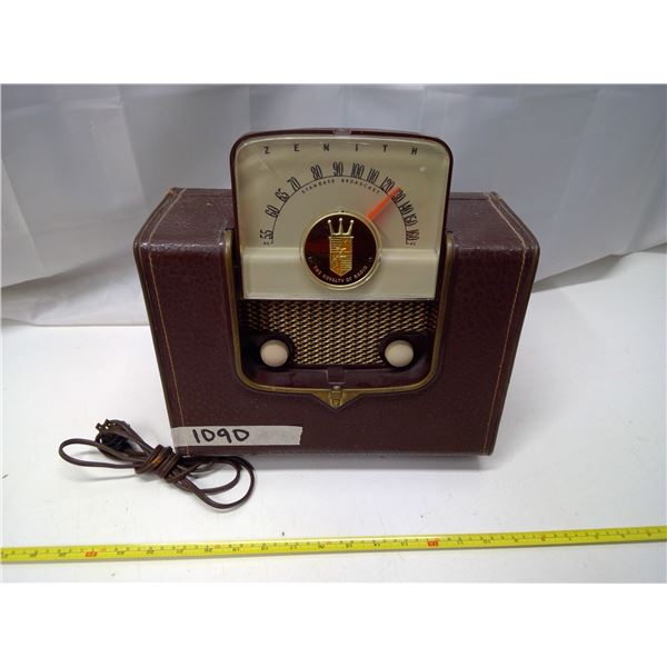 Zenith G503 portable radio with flip up dial