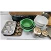 Image 3 : Large bundle of kitchen-wares - bowls, cupcake pans, etc.