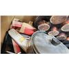Image 7 : Large bundle of kitchen-wares - bowls, cupcake pans, etc.
