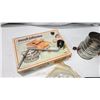 Image 4 : Vintage kitchen wares - Food chopper, flour sifter, food grater