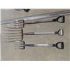 Image 1 : lot of pitch forks