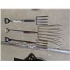 Image 2 : lot of pitch forks