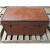 Image 1 : 35x25x20 Tall brown antique chest great condition