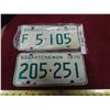 Image 1 : two 1970 Saskatchewan plates