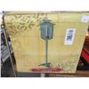 Image 1 : 3-Cast Iron Pedestal Garden Lanterns - 3 X $