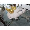 Image 1 : Flying Pig Garden Statuary