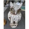 Image 1 : Cast Owl Garden Décor - 20"