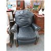 Image 1 : Black Leather Tufted Recliner