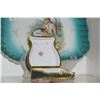 Image 10 : MIXED LOT: PLATE, WEDGWOOD DISHES, HUMMELS, LIMOGES PURSE, FENTON HOBNAIL VASE & BIRD SCULPTURE B AM