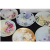 Image 7 : COLLECTION OF PORCELAIN PLATES (FLOWERS) (17 PCS)