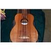 Image 2 : KAMAKA UKULELE W/CASE