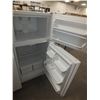 Image 2 : Frigidaire Fridge